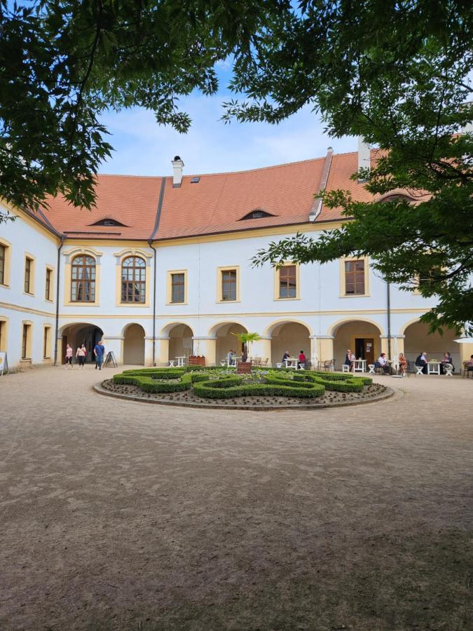Apartman U Labe Decin Exteriör bild